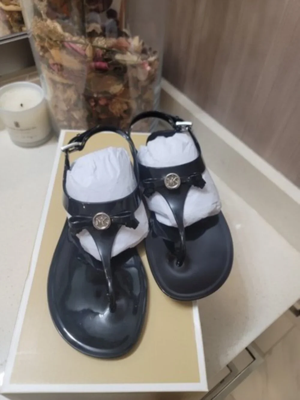 Michael Kors Size 6M Women’s EVA Thomg Sandals Black New NIB